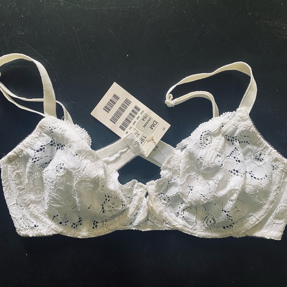 H&M bra with tags. 34 aa